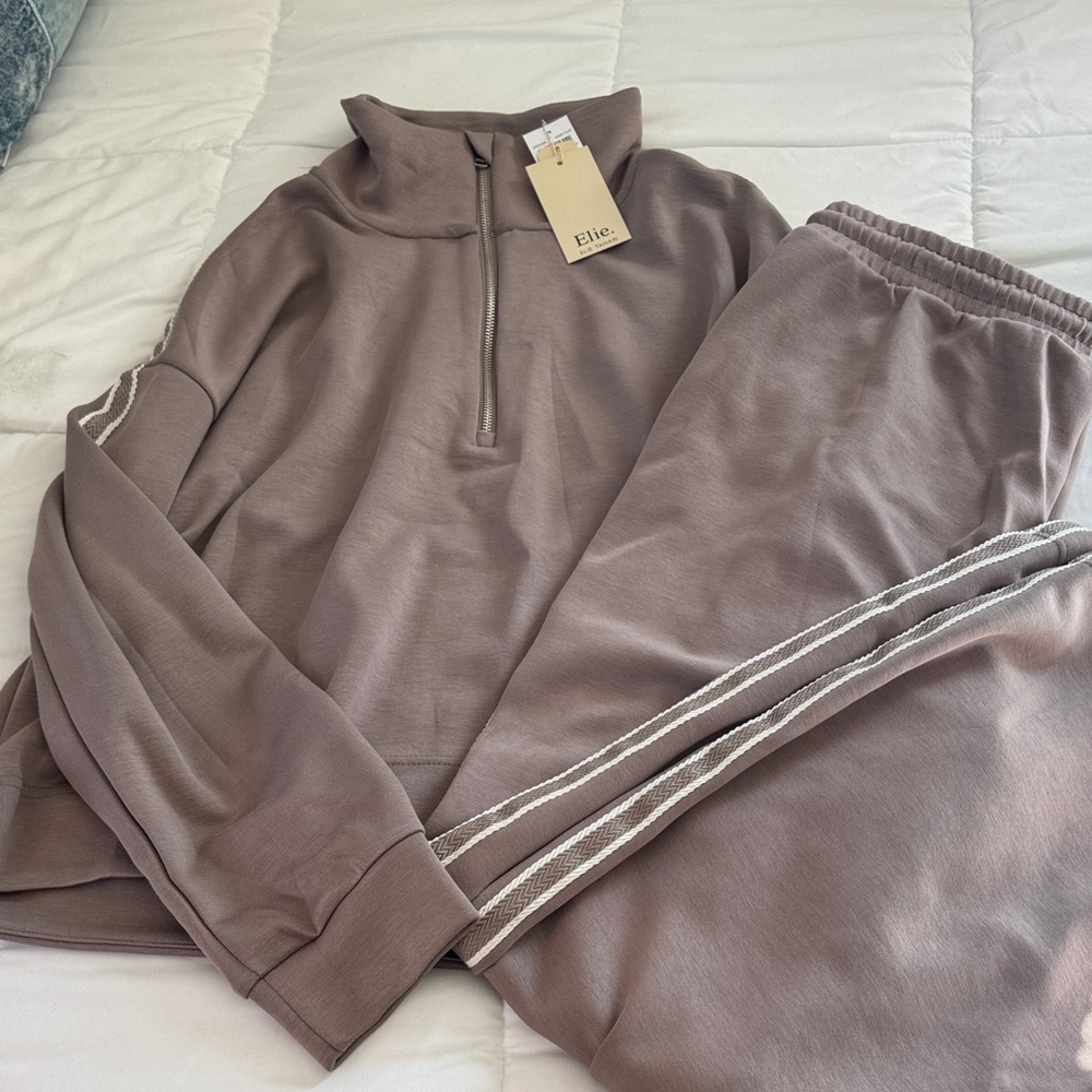 NWT Elie Tahari Smokey Taupe 2-Piece Sweat Set